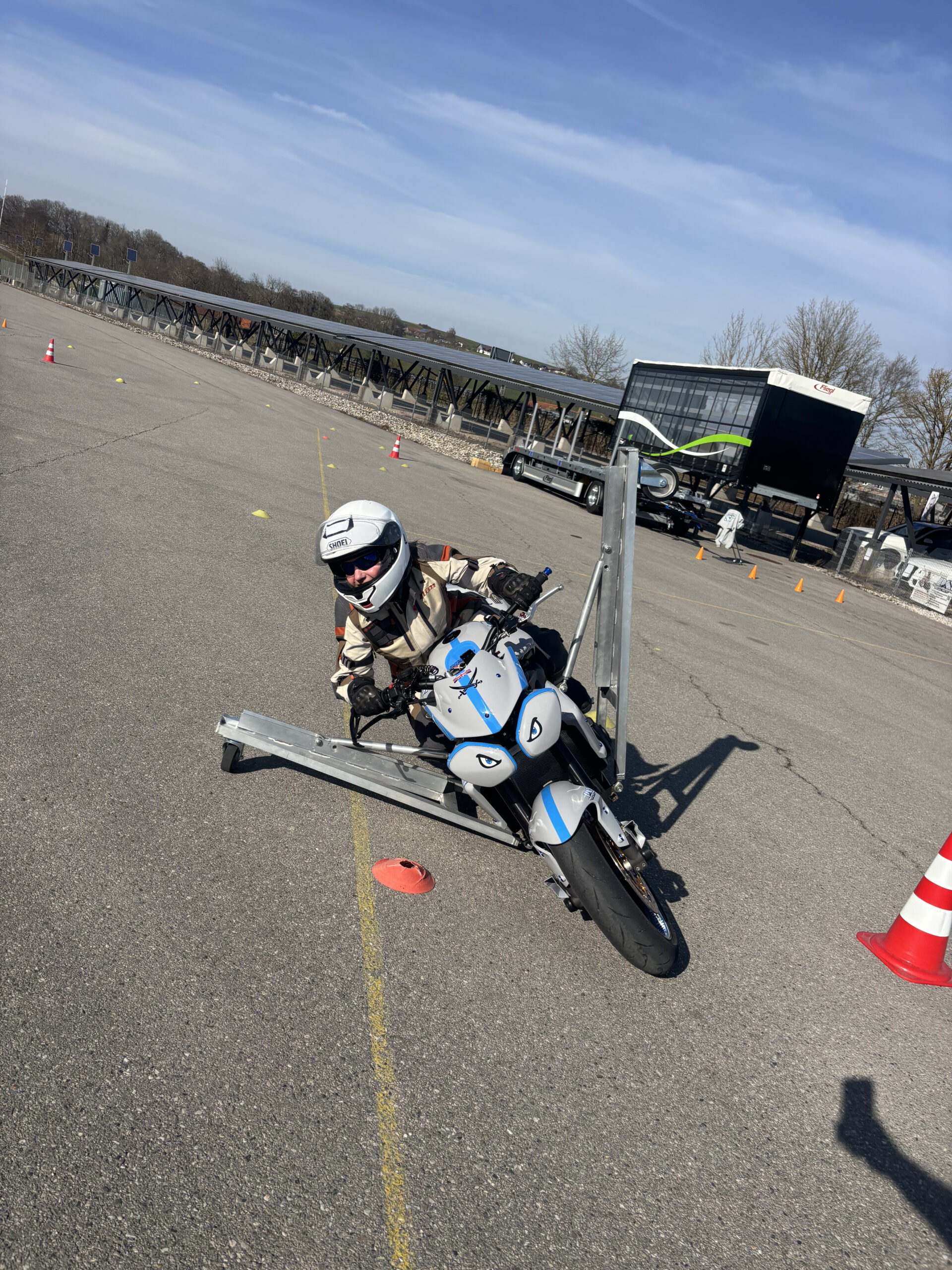 Schräglage: A-Training – Bild 2